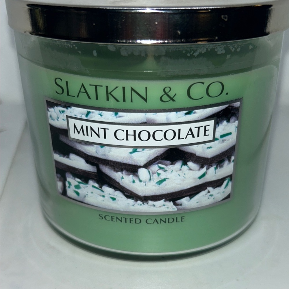 Slatkin & Co. Mint Chocolate Scented Candle - Green - Picture 2 of 7